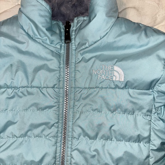 The North Face Kids Teal Puffer Jacket - Picture 2 of 6